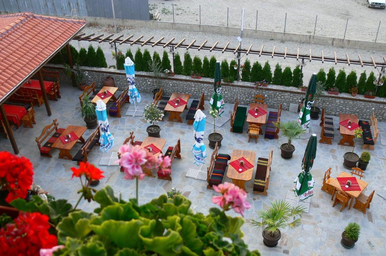 Hotel Pirinski Han - Old Adjev Han ساندانسكي المظهر الخارجي الصورة